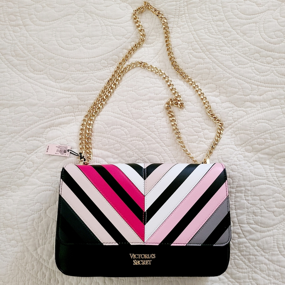 🥳FINAL PRICE👍NWT👜‼️💗 Victoria Secret Chevron Pattern Handbag